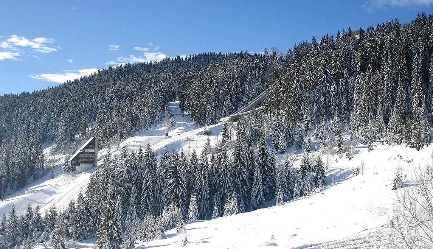 Mont Igman / Mount Igman, sa olimpijskim skakaonicama korištenim tokom Zimskih olimpijskih igara 1984.