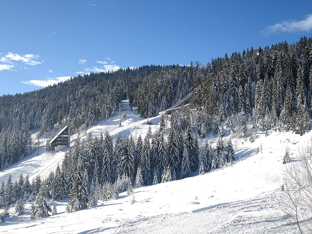 Mont Igman / Mount Igman, sa olimpijskim skakaonicama korištenim tokom Zimskih olimpijskih igara 1984.