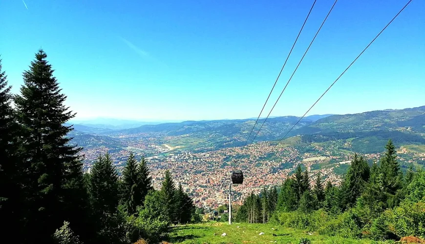 Sarajevo Trebevic, pogled na Sarajevo i žičaru