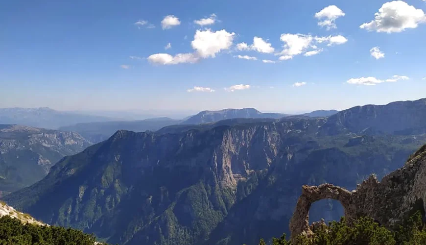 Čvrsnica, Hajdučka vrata
