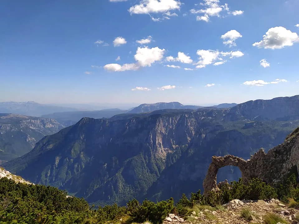 Čvrsnica, Hajdučka vrata