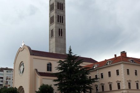 Franjevački Samostan i Crkva sv. Petra i Pavla