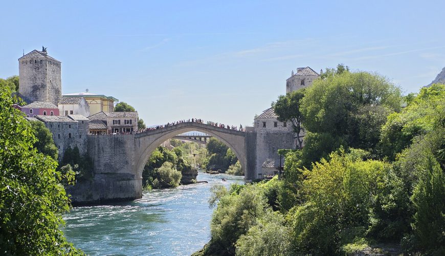 Rijeka Neretva u Mostaru